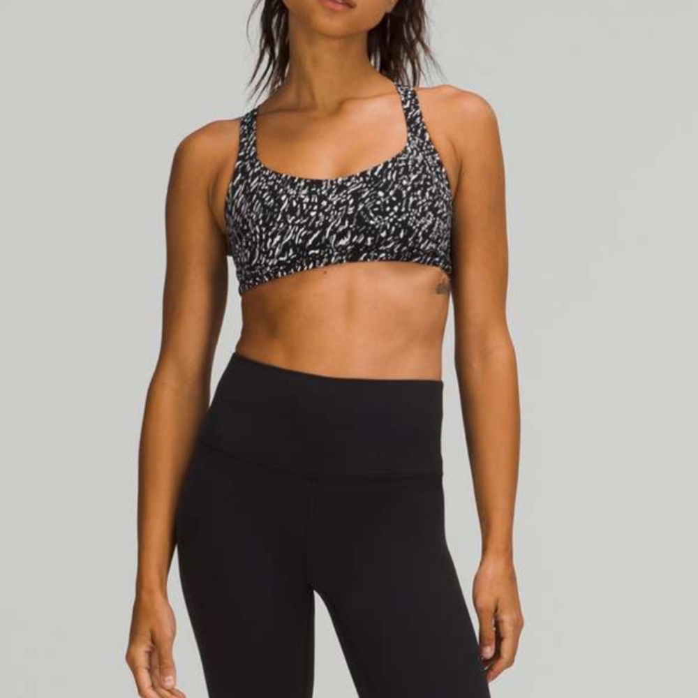 Lululemon Free to Be Bra
Wild *Light Support